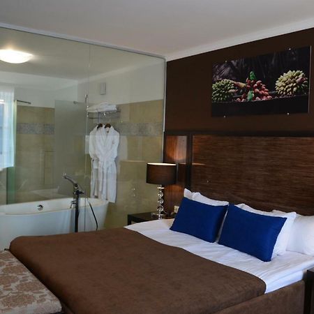 Hotel Kharkov Zewnętrze zdjęcie