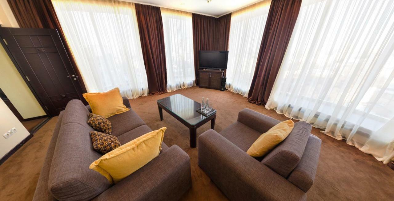 Hotel Kharkov Zewnętrze zdjęcie